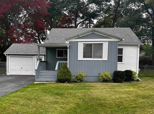 120 York Dr, Bay City, MI