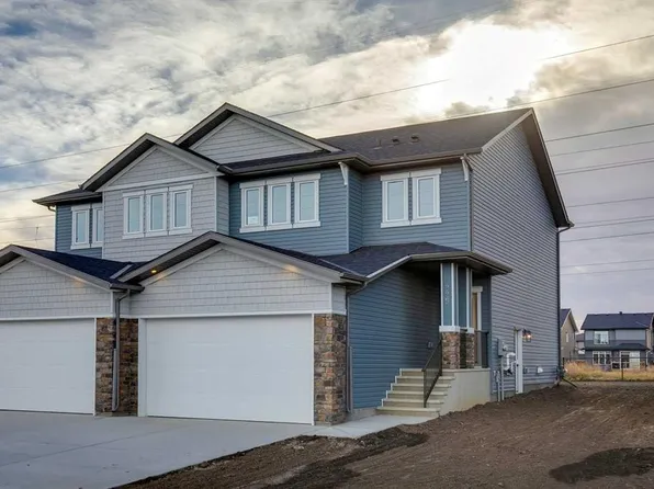 225 N Dawson Wharf Rd, Chestermere, AB T1X 2X2