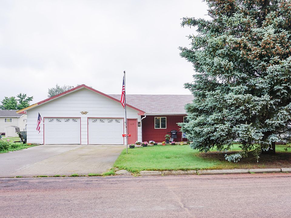 214 5th St NE, Wessington Springs, SD 57382 Zillow