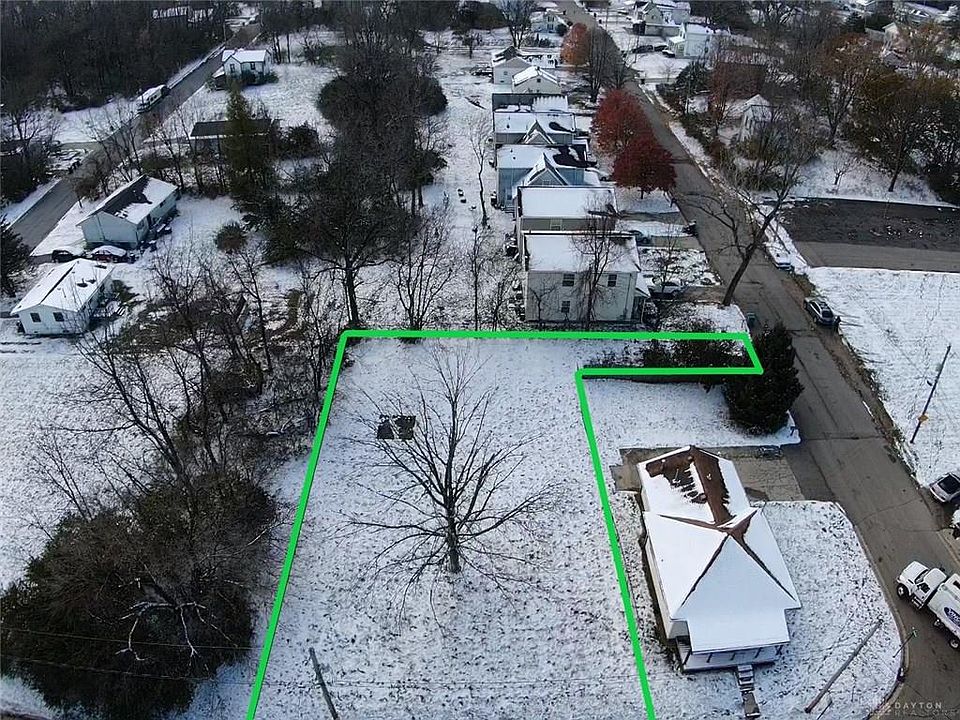 2nd image of 539 E John St