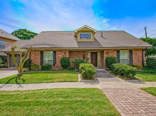 3916 N Woodlawn Ave, Metairie, LA 70006
