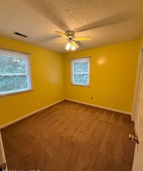 236 Manchester Rd — Photo 18