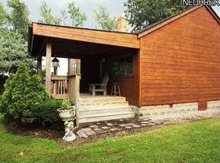 4014 Lake Rd, Sheffield Lake, OH 44054