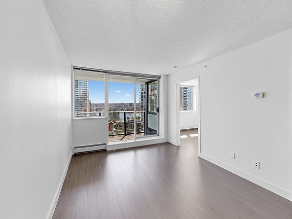 4th image of 1325 Rolston St #1705