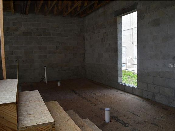 4th image of 4808 W McElroy Ave #5