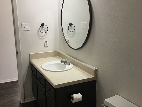 3rd image of 3335 Longleaf Ct #3335