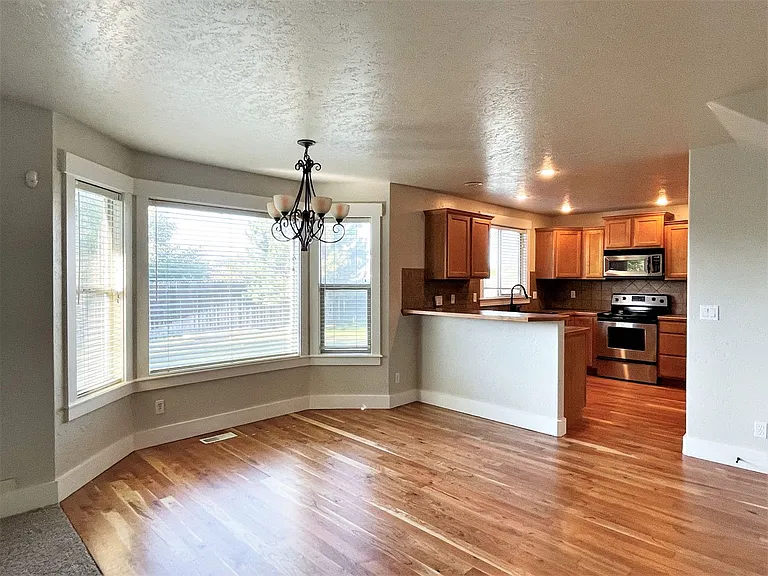 709 N Saddlebrook Way — Photo 17
