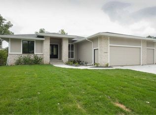 10604 NW 74th Pl, Johnston, IA 50131