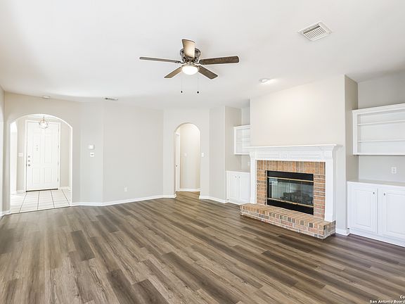 3rd image of 2642 CONCAN ST
