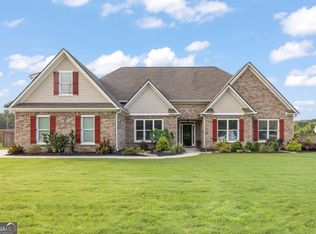 2104 Meadowood Cv, Monroe, GA 30655