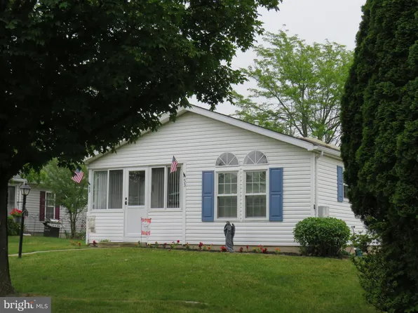 53 Juniper Cir, New Hope, PA 18938