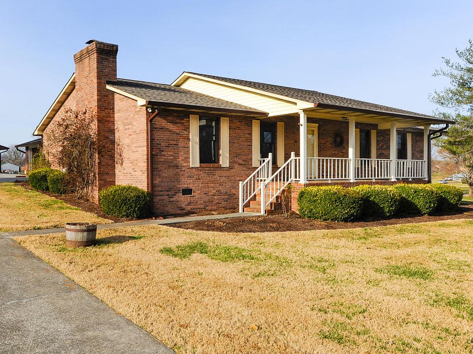 1st image of 515 Bert Garner Ln