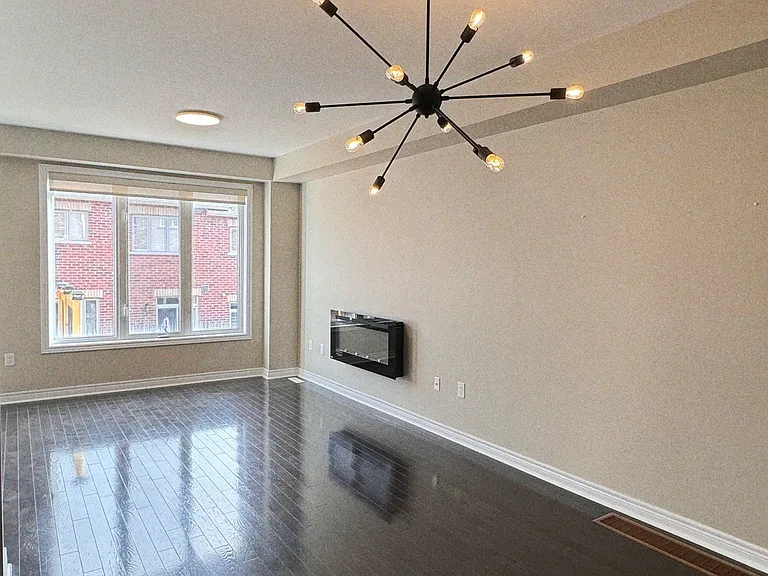 29 Gower Dr — Photo 3