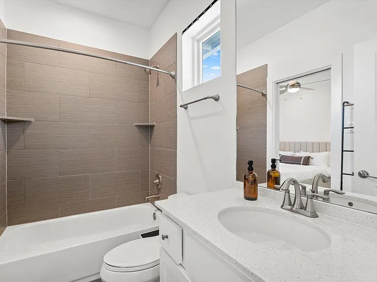 3505 Villa Ct #10 — Photo 22