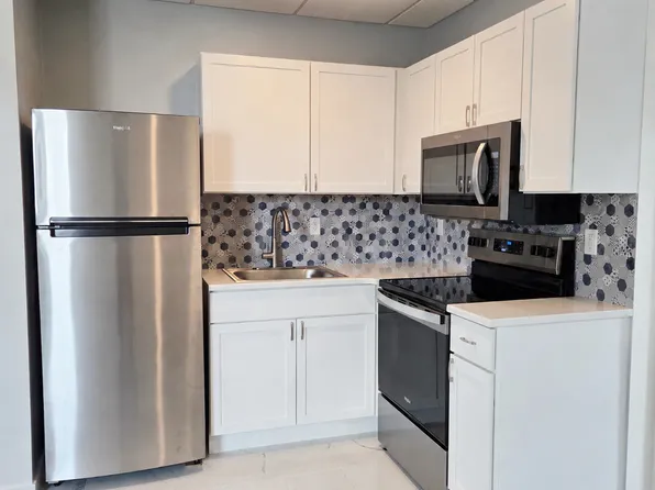 521 E Main St, Reynoldsville, PA 15851
