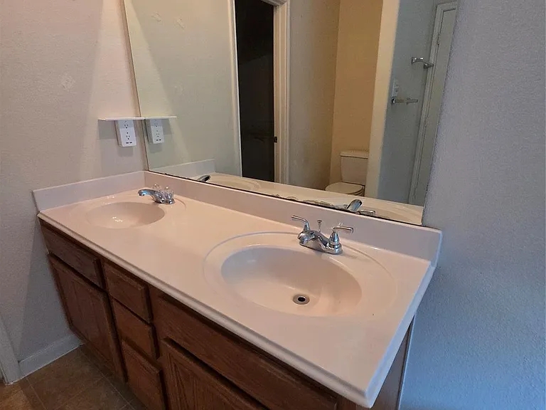 2118 Wildbrook Canyon Ln — Photo 11
