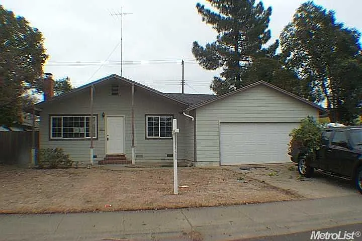 6911 Demaret Dr photo 1