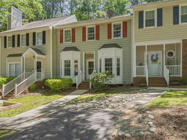 126 Riverwalk Cir, Cary, NC 27511