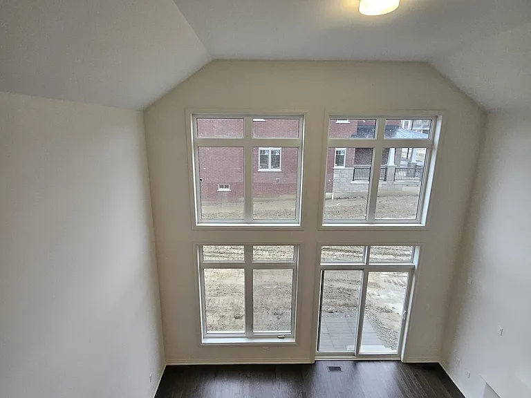 3 Cranes Hts — Photo 16