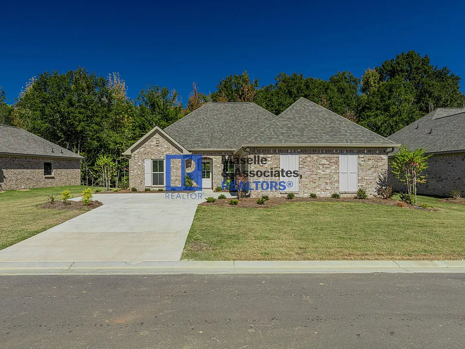 145 Stapleton Dr