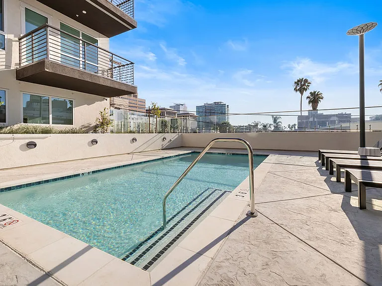 Maru Apartments — Photo 9