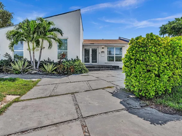 2001 NE 122nd Rd #2001, Miami, FL 33181