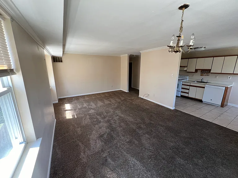 1314 Lincoln Avenue — Photo 10