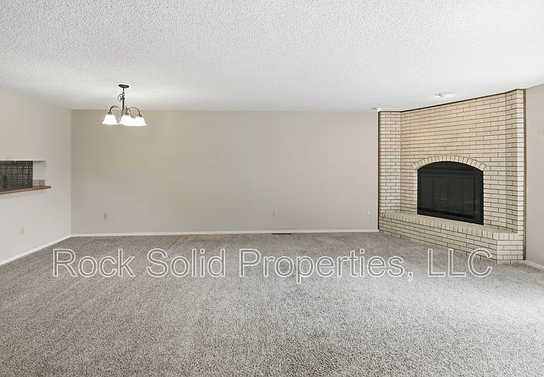 5416 Meadowbrook Dr — Photo 12