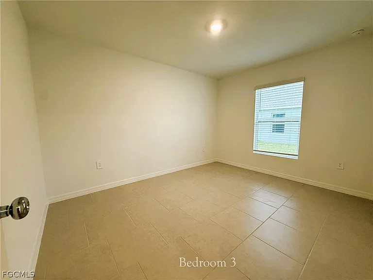 335 Parish Dr — Photo 11