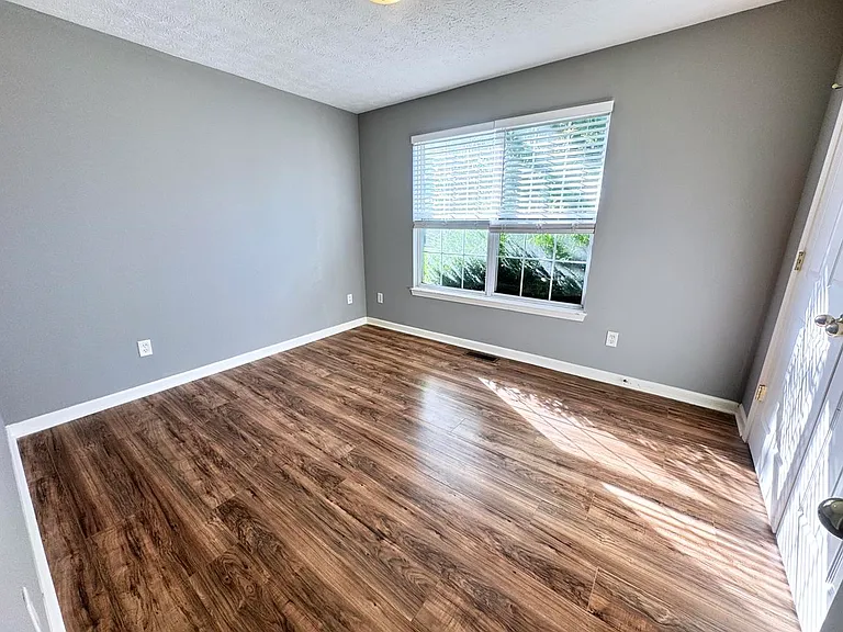 377 Kenlee Cir #2 — Photo 8