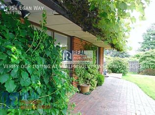 1954 Egan Way, Lake Oswego, OR 97034