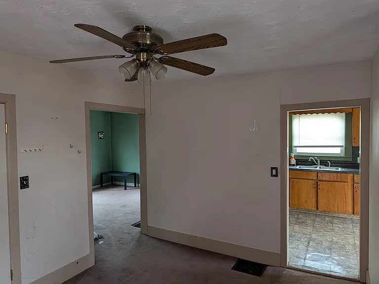 1021 Orange Rd — Photo 6