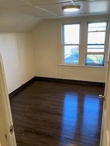 3 bed, 1404 sqft, $1,800 — Photo 2
