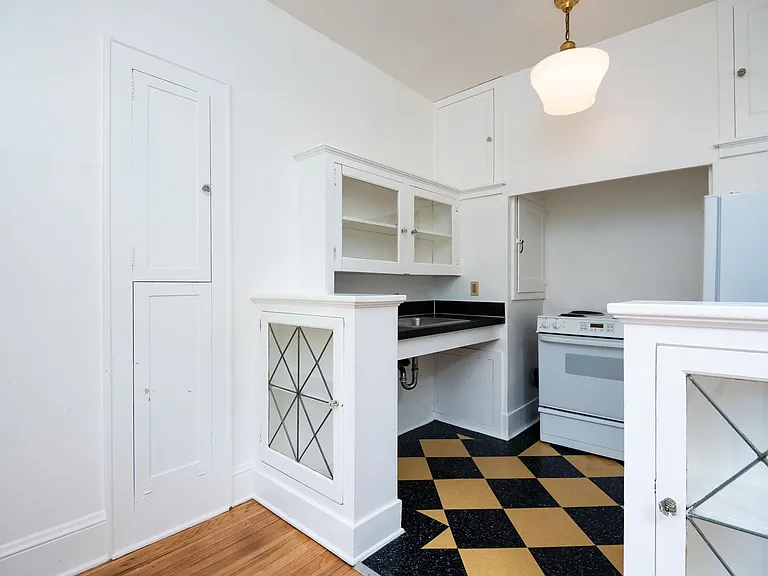 3562 SE Harrison St — Photo 6