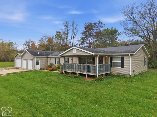 6376 Hall School Rd, Martinsville, IN 46151