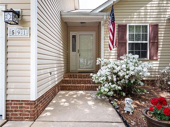 3rd image of 591 Blythewood Ct