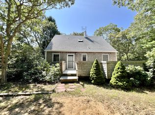 41 Old County Rd W, Vineyard Haven, MA 02568