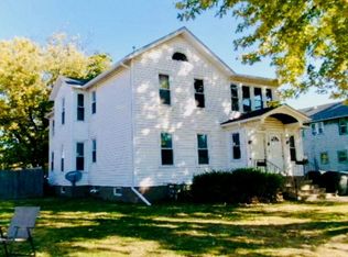 322 1st Ave, Clinton, IA 52732