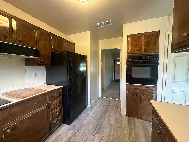 9206 Thilow Dr — Photo 10