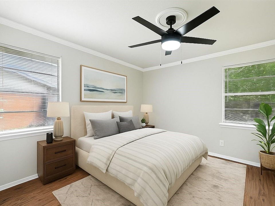 1st image of 324 Jasmine Ct
