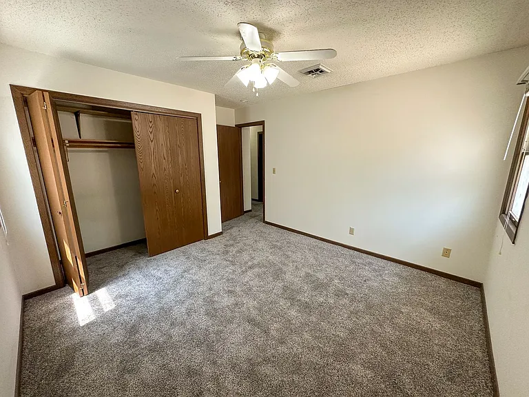 212 S Walnut Ave — Photo 19
