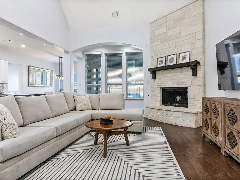 29110 Davenport Dr — Photo 11