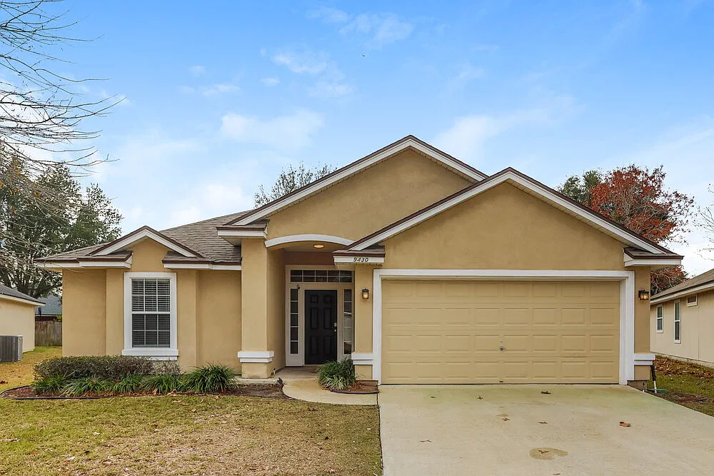 4 bed, 2.0 bath, 1882 sqft, $2,800 — Photo 1