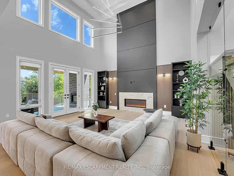 221 Morden Rd E — Photo 21