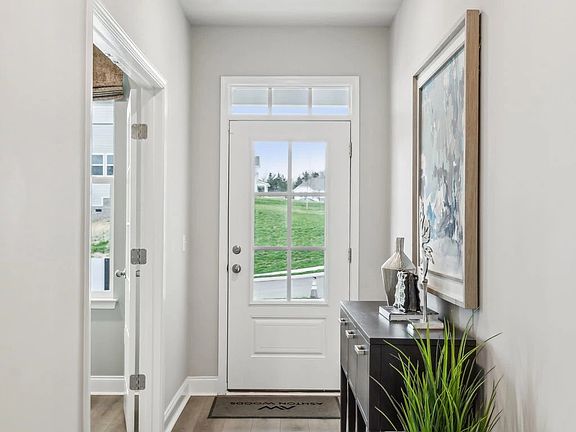 204 Meridian Drive, Homesite 17 Interior Image 5