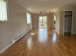 42 Fenwood Rd, Worcester, MA 01604
