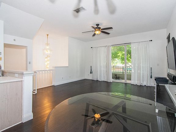 5th image of 602 Batten Ct