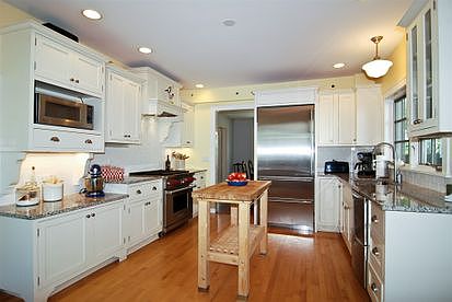 5th image of 826 N Oak Park Ave