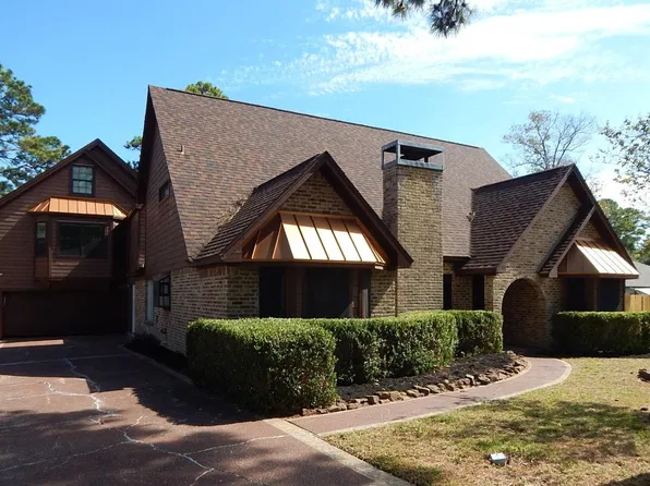 12114 Hawthorne Dr, Montgomery, TX 77356