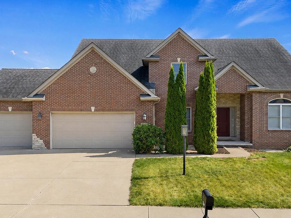 1st image of 2922 W Wessex Dr